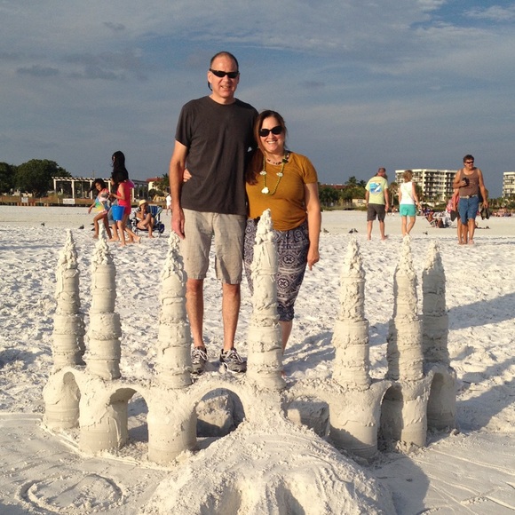 Hi! Welcome to Poshmark and my posh closet❣️ - Picture 2 of 12